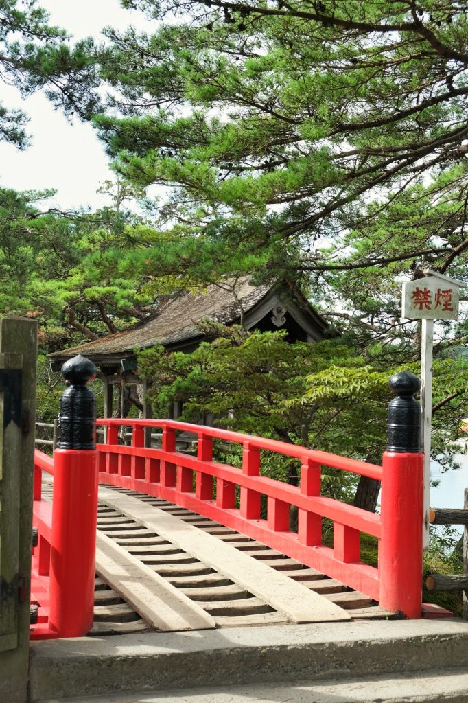 Le pont du temple Godaido