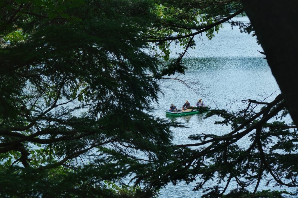 Un bateau sur le lac Yunoko