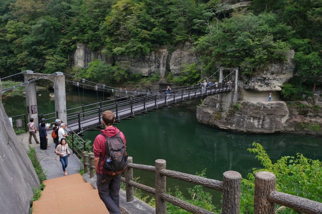 Le pont des gorges de To-no-Hetsuri