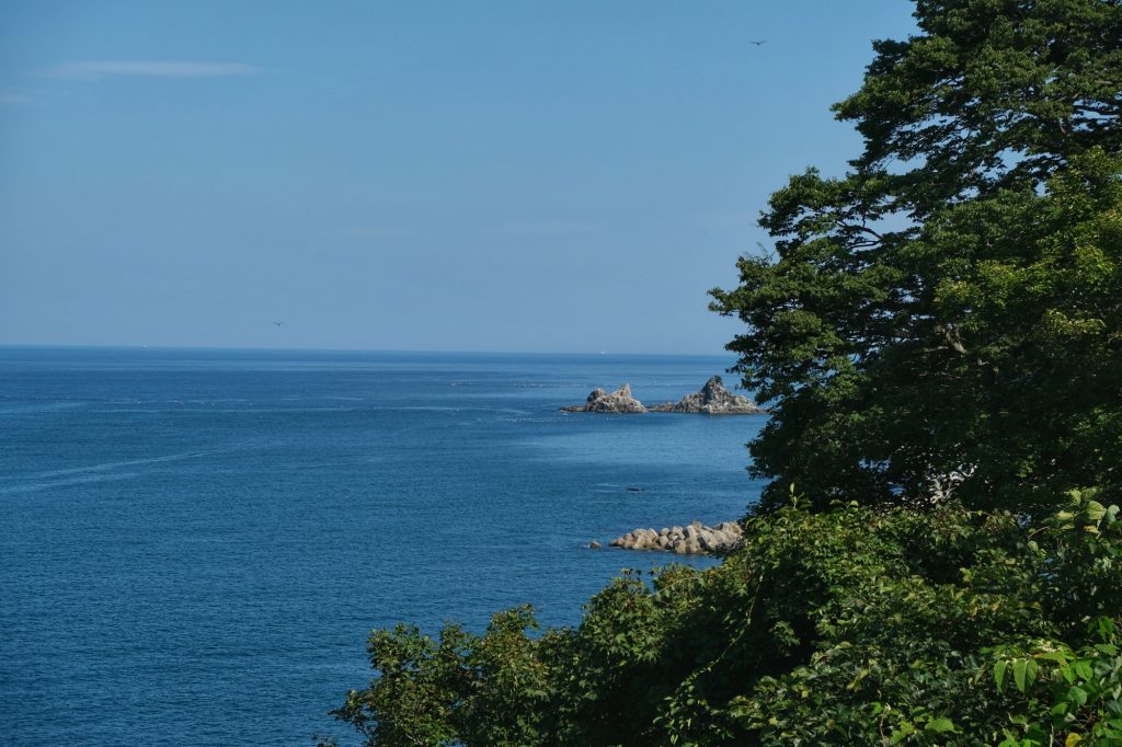 Le soleil sur les côtes de Sanriku Kaigan