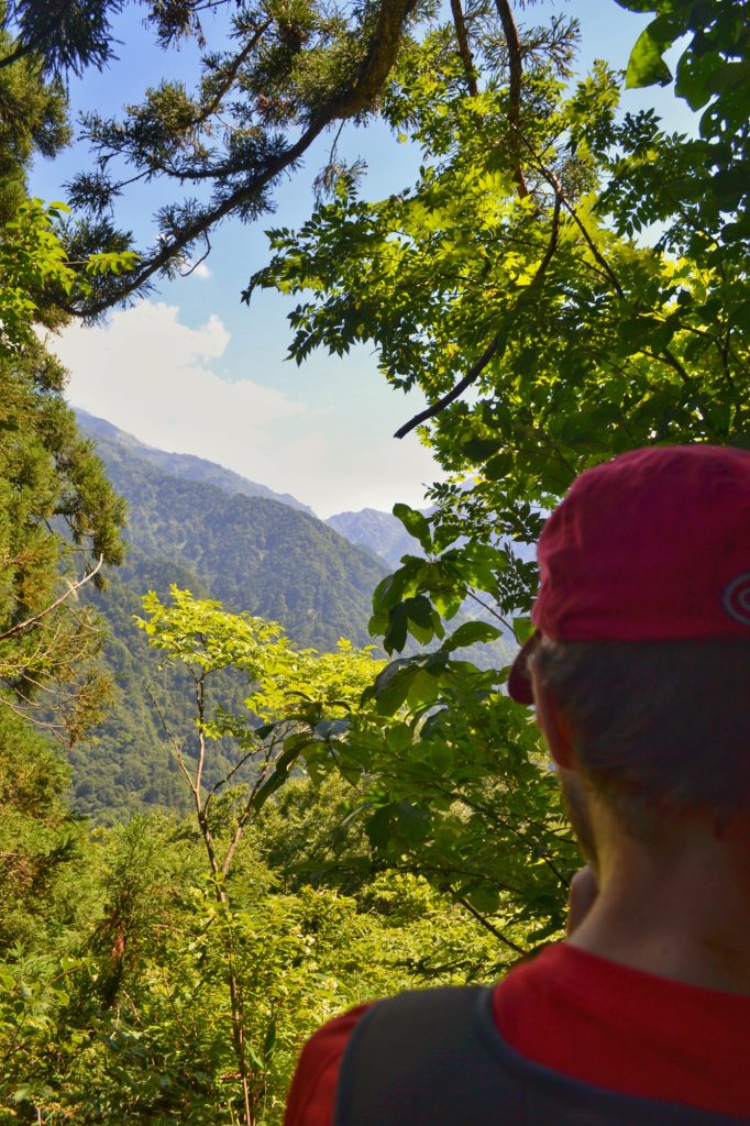 La randonnée de Nakayama près du mont Tate