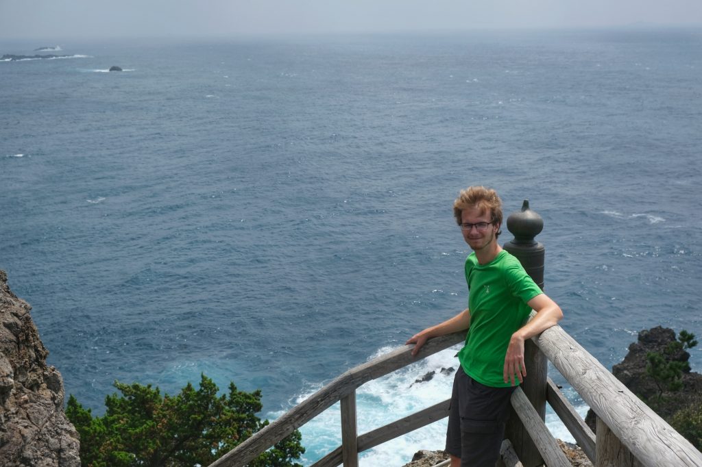 Vincent dans le vent du cap Iro