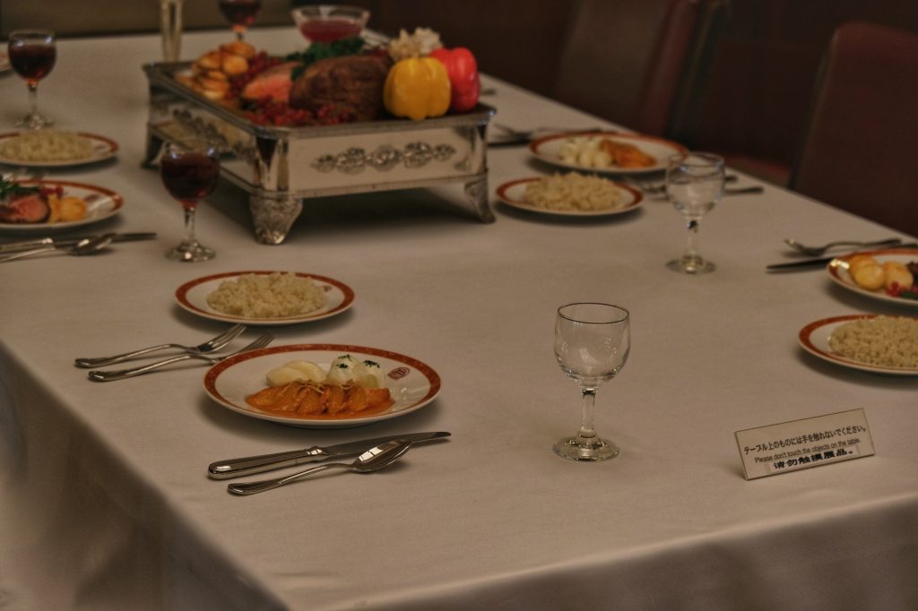 Reconstitution d'un repas sur le Hikawa Maru