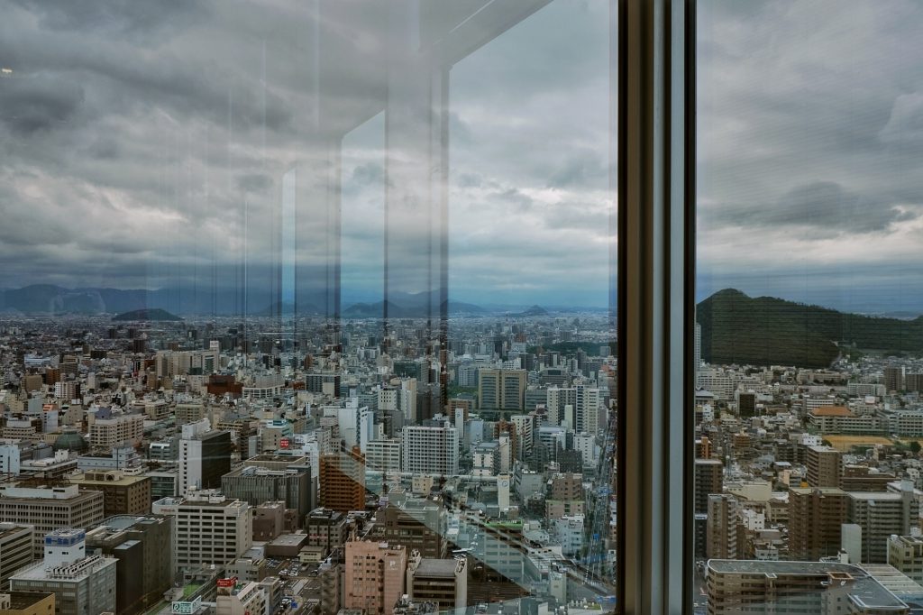 Reflet sur la ville de Takamatsu