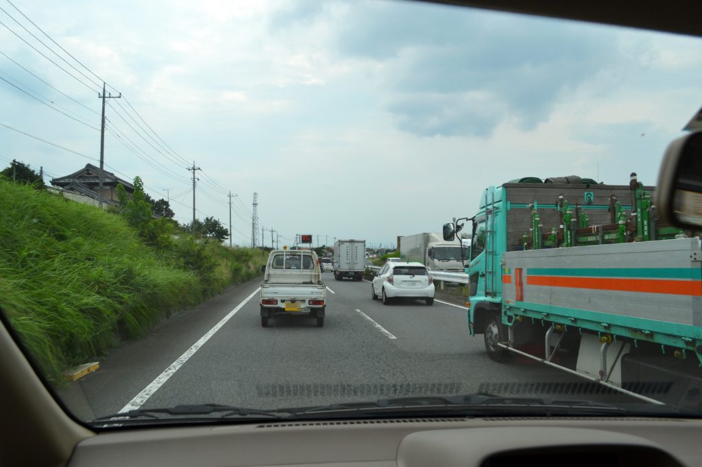 De la route, toujours de la route