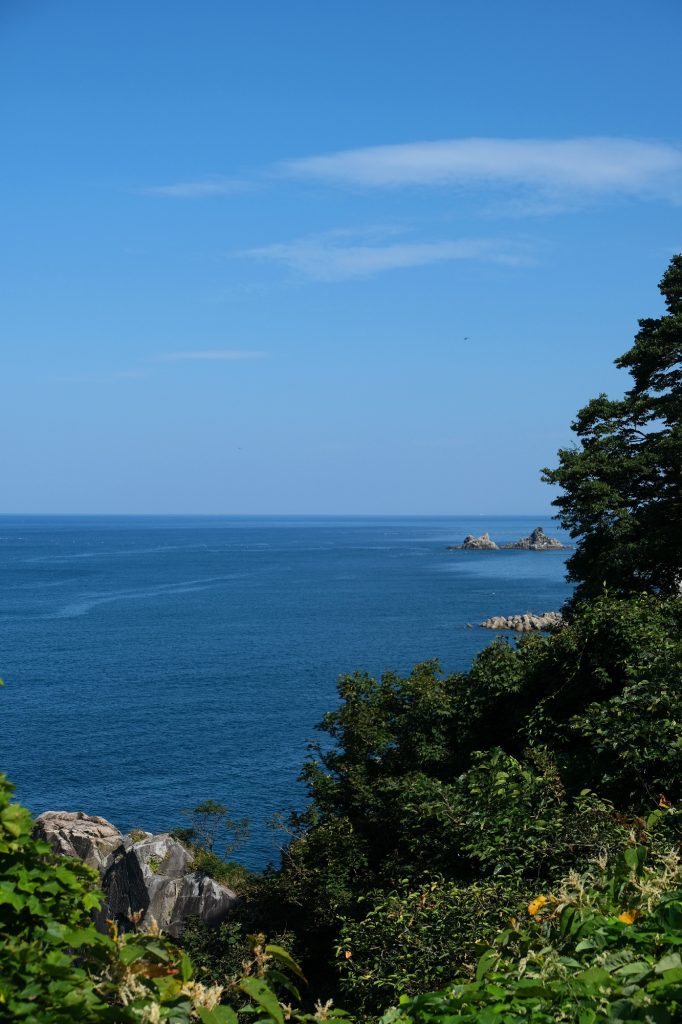 Le soleil nous accompagne de temps à autre, ici sur les côtes de l'océan Pacifique