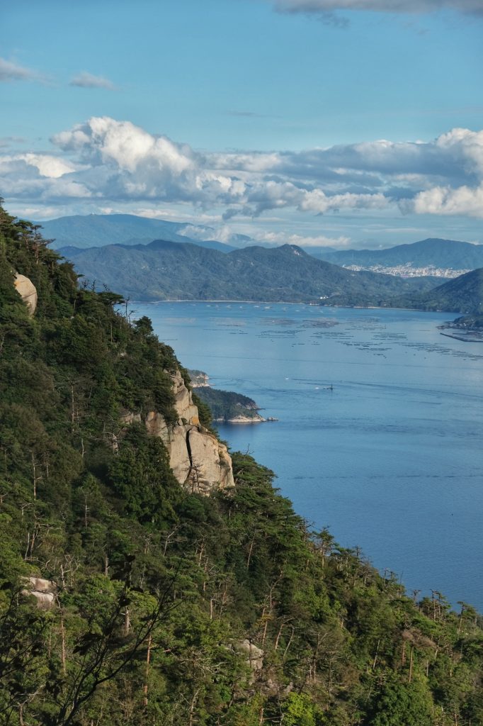 Vue depuis les hauteurs de Miyajima