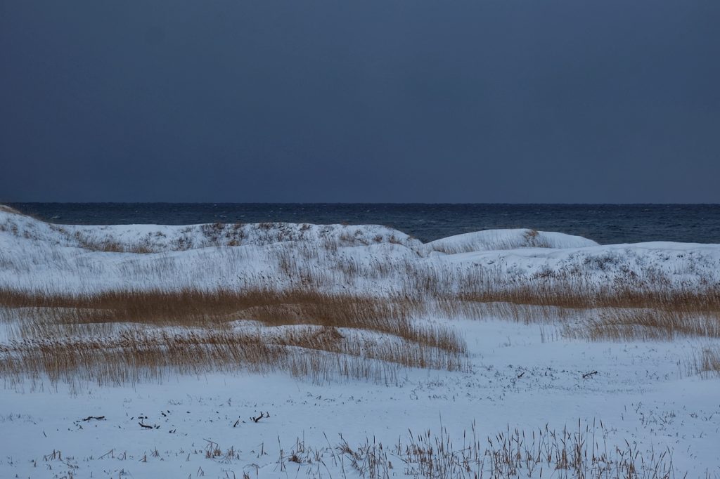 Le bord de mer sur la route en direction de Wakkanai