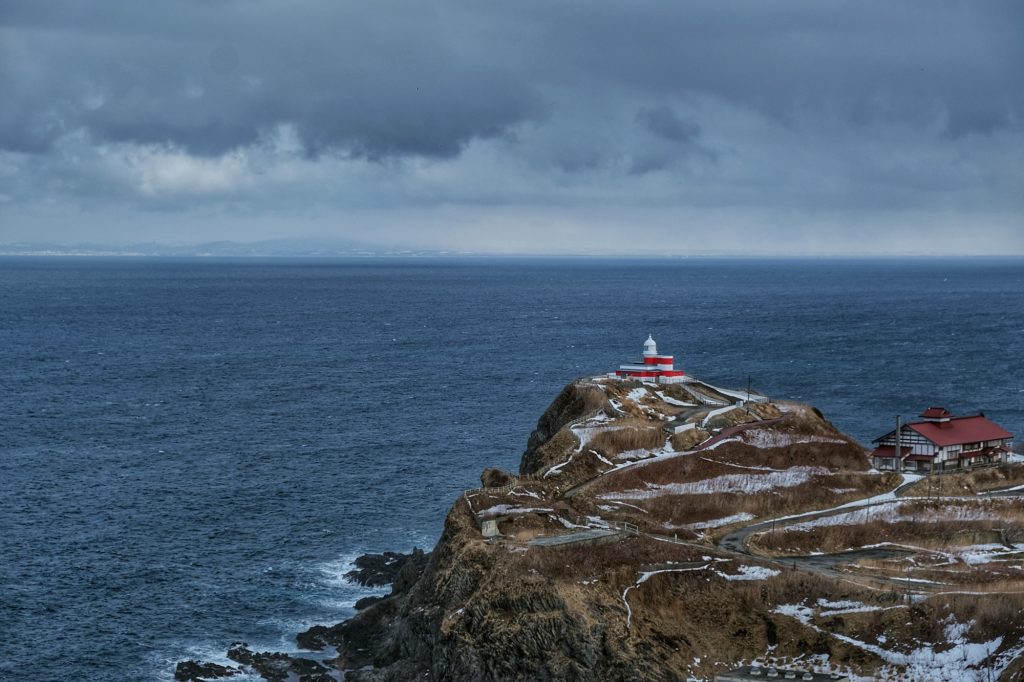 Le phare de Takashima-misaki près d'Otaru