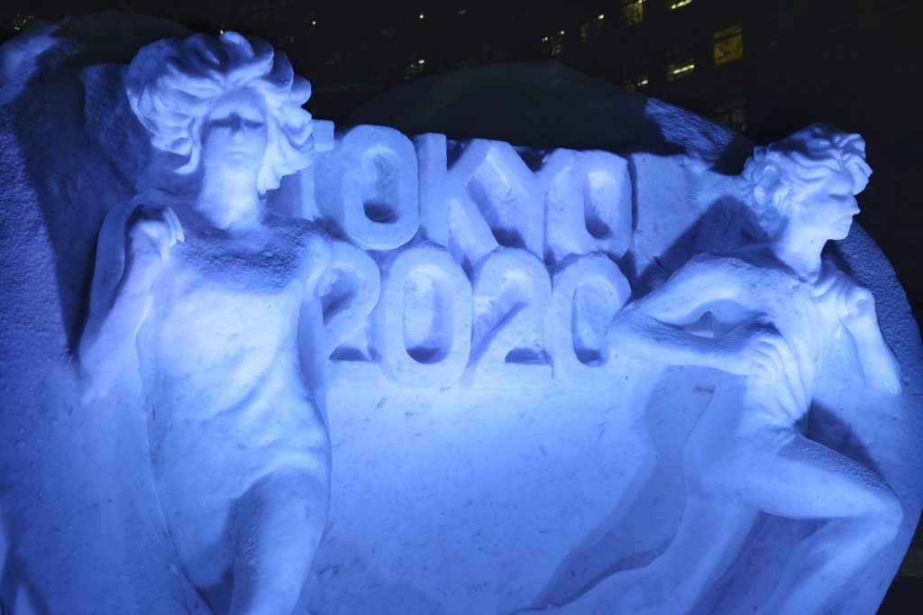 Sculpture pour les JO de Tokyo 2020 au festival de la neige de Sapporo