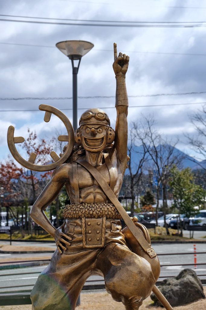 Statue d'Usopp, de One Piece, à Aso