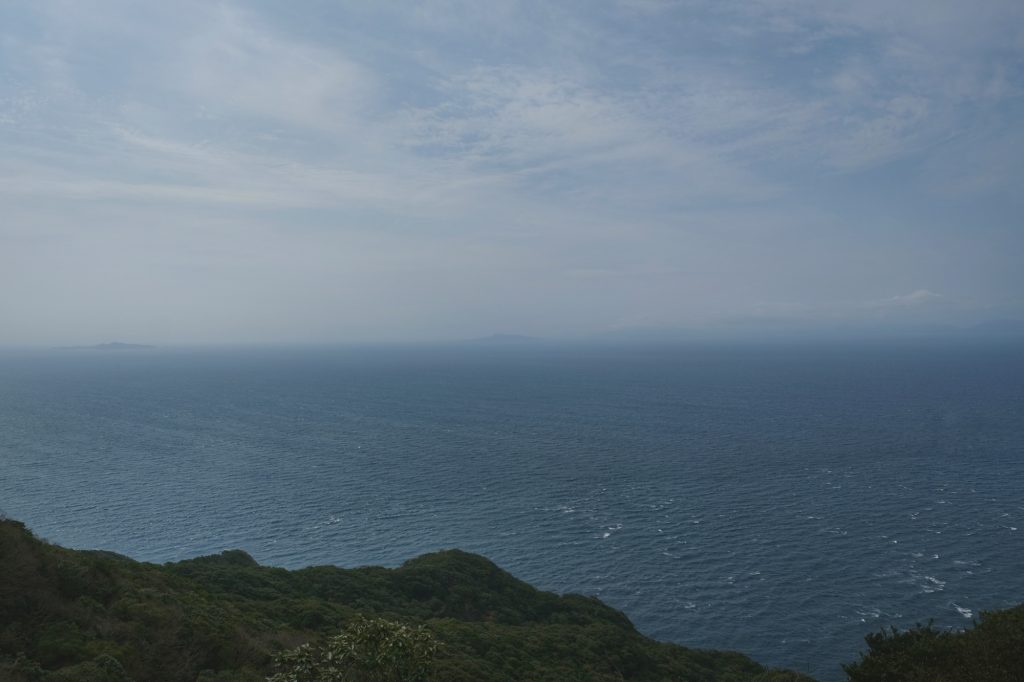 Vue de la mer depuis la randonnée du mont Shijiki