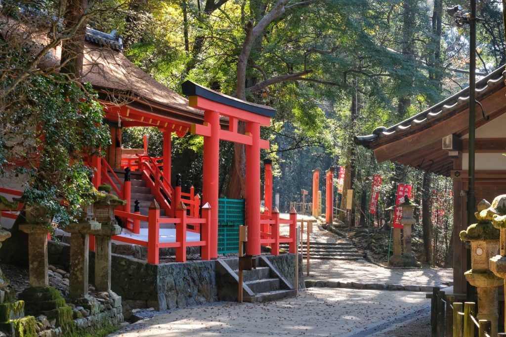 Un sanctuaire annexe du Kasuga Taisha