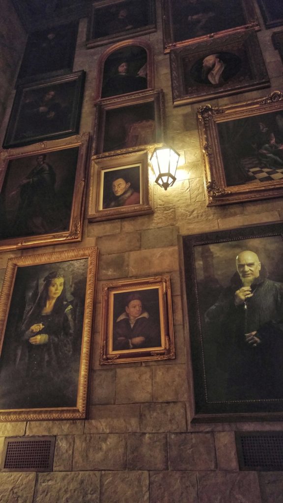 Les tableaux magiques de Poudlard à Universal Studios Japan